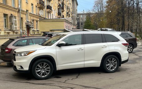 Toyota Highlander III, 2014 год, 2 700 000 рублей, 15 фотография