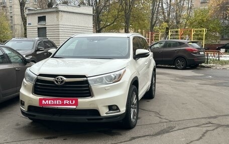 Toyota Highlander III, 2014 год, 2 700 000 рублей, 5 фотография