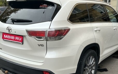 Toyota Highlander III, 2014 год, 2 700 000 рублей, 9 фотография