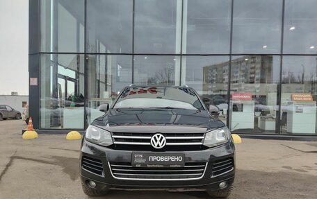 Volkswagen Touareg III, 2012 год, 1 820 000 рублей, 2 фотография