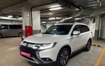 Mitsubishi Outlander III рестайлинг 3, 2019 год, 2 390 000 рублей, 1 фотография