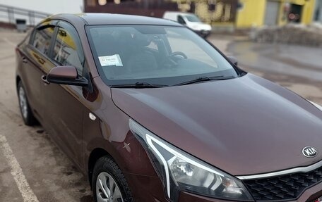 KIA Rio IV, 2021 год, 1 630 000 рублей, 1 фотография