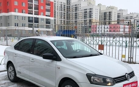 Volkswagen Polo VI (EU Market), 2014 год, 670 000 рублей, 2 фотография