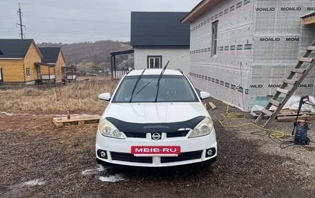 Nissan Wingroad III, 2001 год, 350 000 рублей, 2 фотография