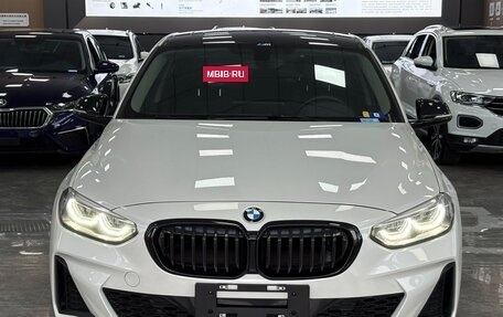 BMW 1 серия, 2022 год, 1 900 000 рублей, 2 фотография
