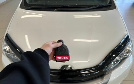 Toyota Wish II, 2012 год, 1 649 000 рублей, 30 фотография