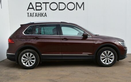 Volkswagen Tiguan II, 2021 год, 3 199 000 рублей, 4 фотография