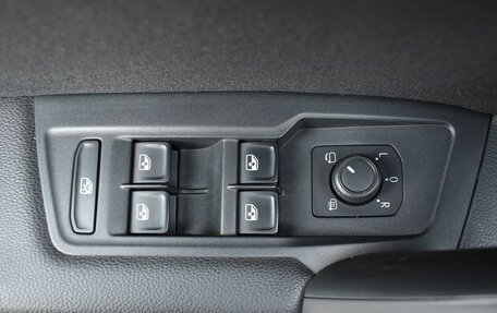 Volkswagen Tiguan II, 2021 год, 3 199 000 рублей, 13 фотография