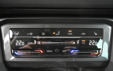 Volkswagen Tiguan II, 2021 год, 3 199 000 рублей, 16 фотография