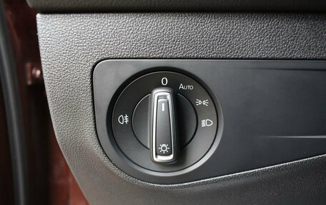 Volkswagen Tiguan II, 2021 год, 3 199 000 рублей, 14 фотография