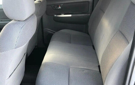 Toyota Hilux VII, 2012 год, 1 799 000 рублей, 10 фотография