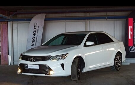 Toyota Camry, 2015 год, 1 988 000 рублей, 7 фотография