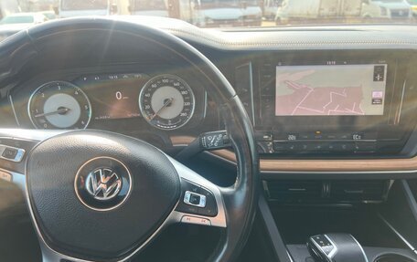 Volkswagen Touareg III, 2020 год, 5 700 000 рублей, 10 фотография