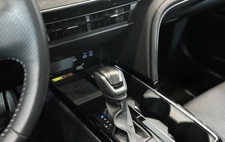 Toyota Camry, 2024 год, 4 200 000 рублей, 18 фотография