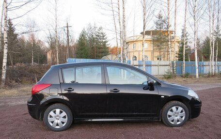 Nissan Tiida, 2010 год, 700 000 рублей, 4 фотография
