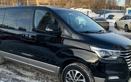 Hyundai Grand Starex Grand Starex I рестайлинг 2, 2020 год, 4 450 000 рублей, 1 фотография