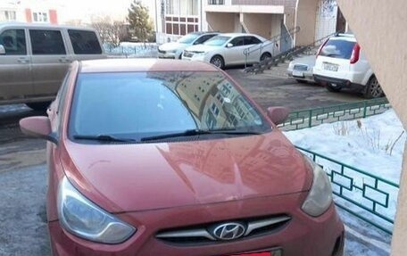 Hyundai Solaris II рестайлинг, 2011 год, 380 000 рублей, 2 фотография