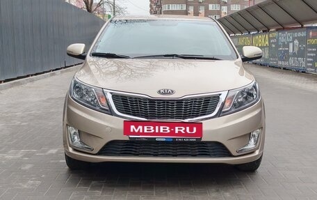 KIA Rio III рестайлинг, 2013 год, 810 000 рублей, 2 фотография