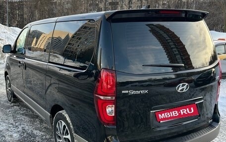 Hyundai Grand Starex Grand Starex I рестайлинг 2, 2020 год, 4 450 000 рублей, 5 фотография