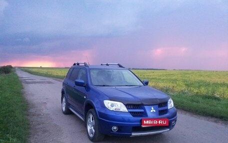 Mitsubishi Outlander III рестайлинг 3, 2007 год, 860 000 рублей, 8 фотография