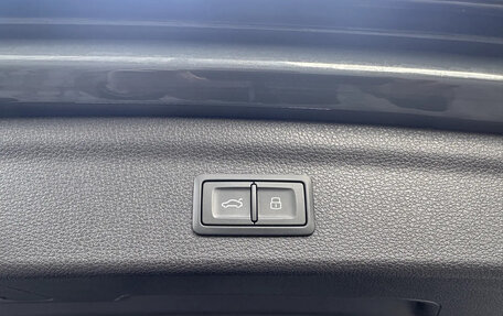 Audi Q3, 2022 год, 4 000 000 рублей, 24 фотография