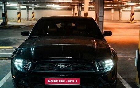 Ford Mustang VI рестайлинг, 2012 год, 2 500 000 рублей, 1 фотография