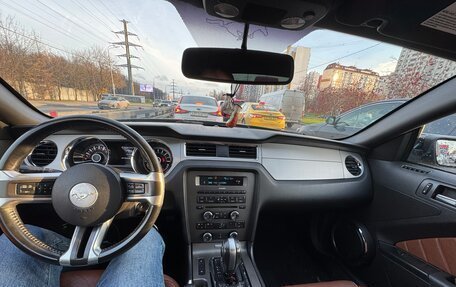 Ford Mustang VI рестайлинг, 2012 год, 2 500 000 рублей, 8 фотография