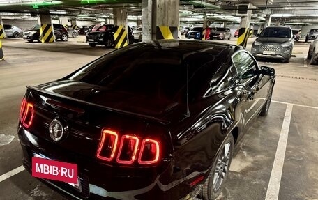 Ford Mustang VI рестайлинг, 2012 год, 2 500 000 рублей, 6 фотография