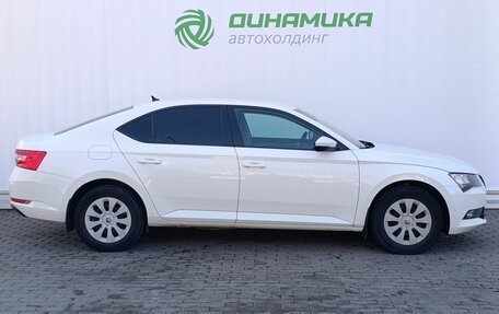 Skoda Superb III рестайлинг, 2018 год, 2 000 000 рублей, 4 фотография