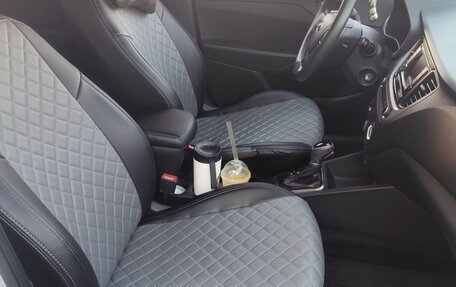 Hyundai Solaris II рестайлинг, 2017 год, 1 200 000 рублей, 5 фотография