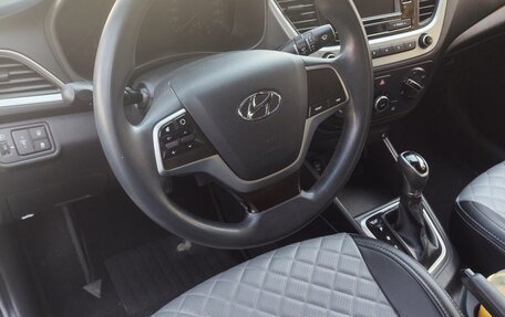 Hyundai Solaris II рестайлинг, 2017 год, 1 200 000 рублей, 16 фотография