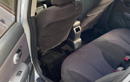 Nissan Tiida, 2012 год, 830 000 рублей, 24 фотография