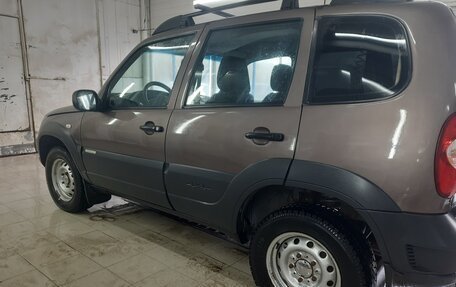 Chevrolet Niva I рестайлинг, 2016 год, 595 000 рублей, 2 фотография