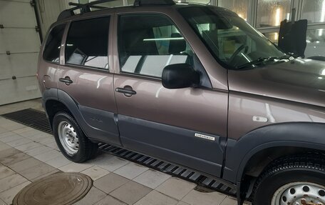 Chevrolet Niva I рестайлинг, 2016 год, 595 000 рублей, 6 фотография