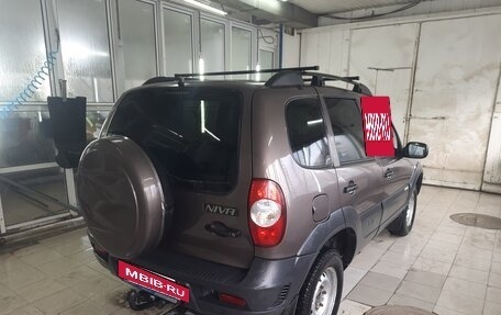 Chevrolet Niva I рестайлинг, 2016 год, 595 000 рублей, 4 фотография