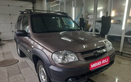 Chevrolet Niva I рестайлинг, 2016 год, 595 000 рублей, 7 фотография