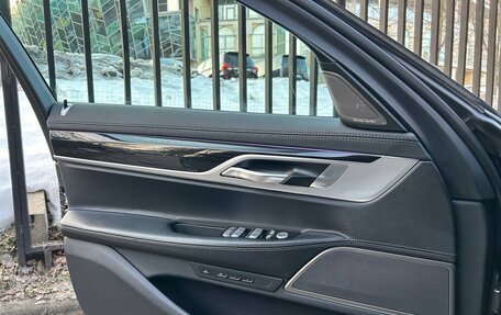 BMW 7 серия, 2019 год, 5 600 000 рублей, 15 фотография