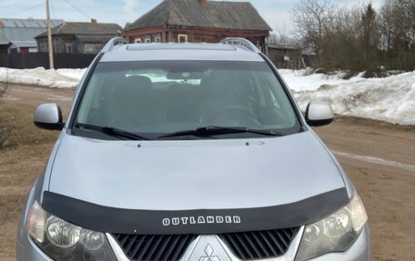 Mitsubishi Outlander III рестайлинг 3, 2008 год, 1 050 000 рублей, 2 фотография