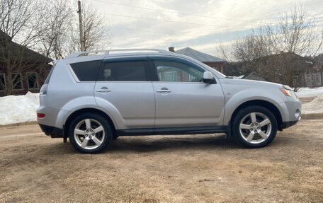 Mitsubishi Outlander III рестайлинг 3, 2008 год, 1 050 000 рублей, 4 фотография