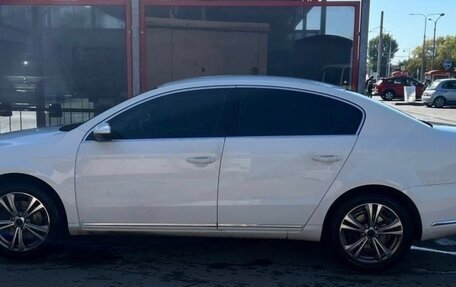 Volkswagen Passat B7, 2011 год, 1 050 000 рублей, 4 фотография