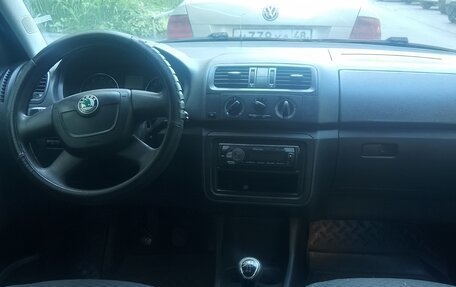 Skoda Fabia II, 2011 год, 380 000 рублей, 2 фотография