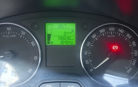 Skoda Fabia II, 2011 год, 380 000 рублей, 3 фотография