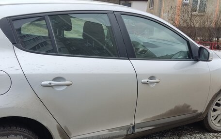 Renault Megane III, 2015 год, 900 000 рублей, 4 фотография