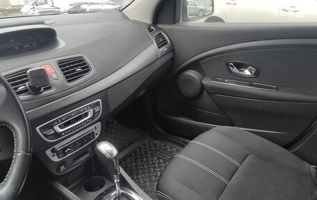 Renault Megane III, 2015 год, 900 000 рублей, 6 фотография