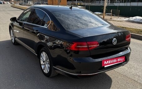 Volkswagen Passat B8 рестайлинг, 2017 год, 1 650 000 рублей, 2 фотография