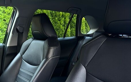 Toyota RAV4, 2020 год, 4 000 000 рублей, 10 фотография