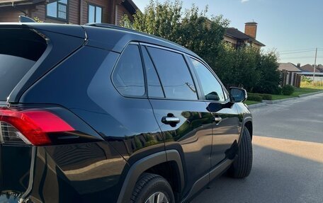 Toyota RAV4, 2020 год, 4 000 000 рублей, 2 фотография