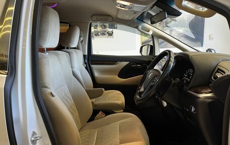 Toyota Vellfire II, 2019 год, 4 300 000 рублей, 10 фотография