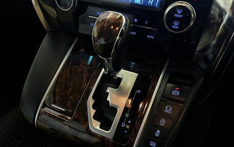 Toyota Vellfire II, 2019 год, 4 300 000 рублей, 12 фотография