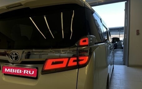 Toyota Vellfire II, 2019 год, 4 300 000 рублей, 8 фотография